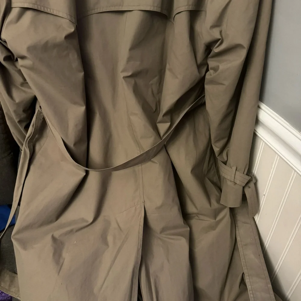 London Fog Men’s Double Breasted Belted Tan Lined Trench Coat Size 42 Regular